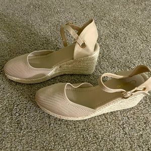 Beige Wedge espadrilles size 8